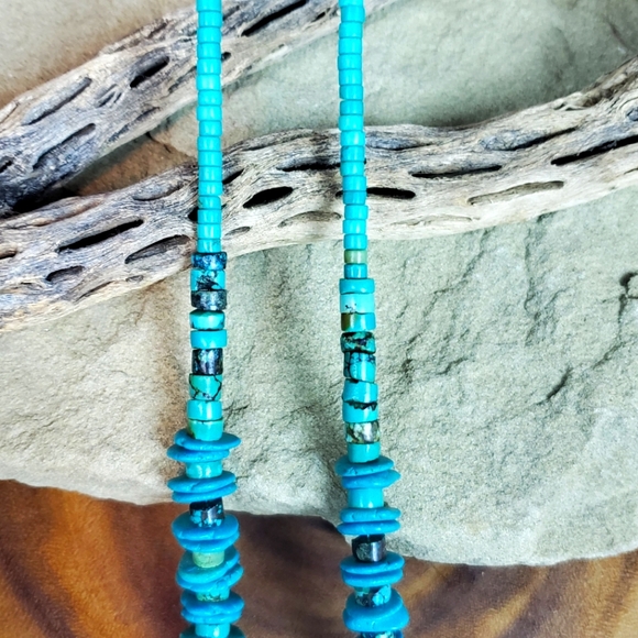 Southwest Native American Style Turquoise dyed howlite statement necklace 32" - Picture 5 of 10